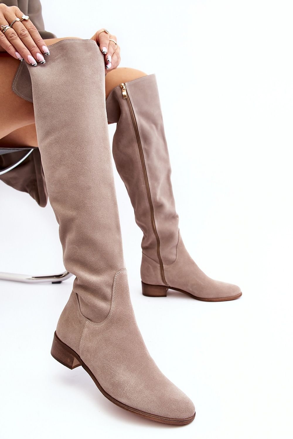 Thigh-Hight Boots Step in style