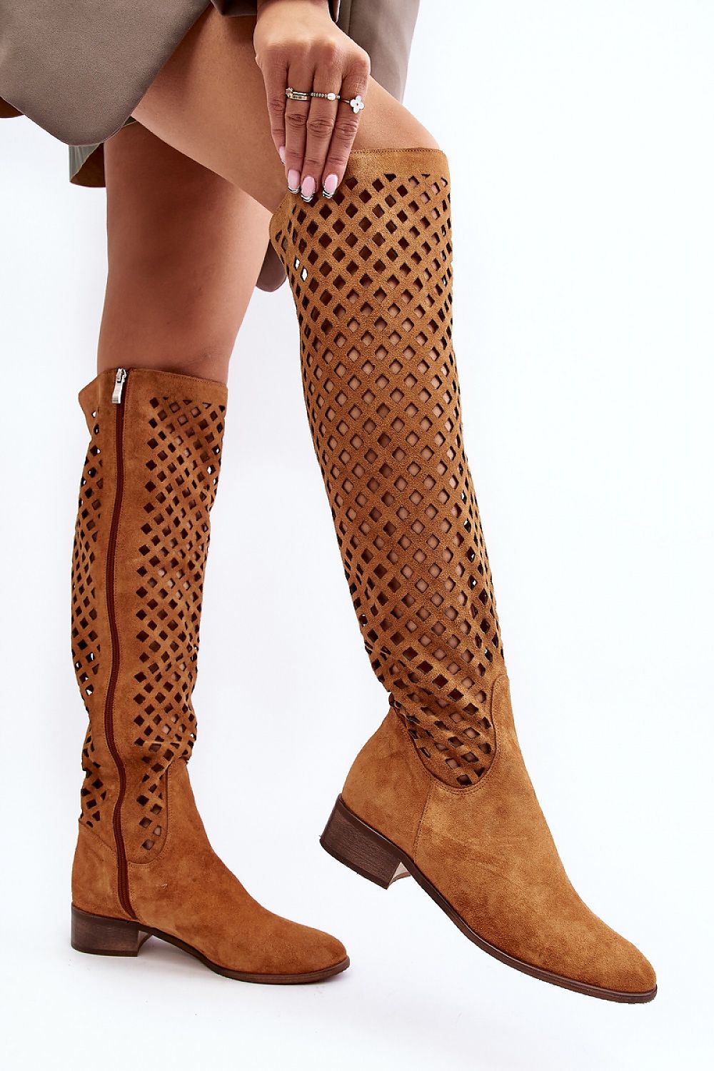 Thigh-Hight Boots Step in style