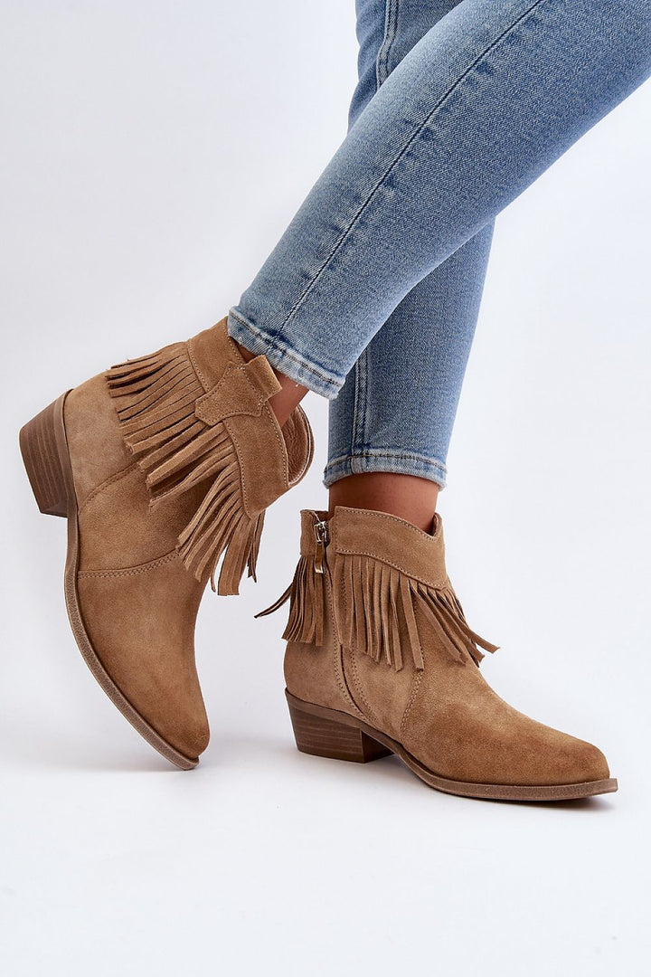 Heel boots Step in style