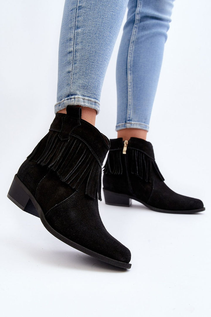 Heel boots Step in style