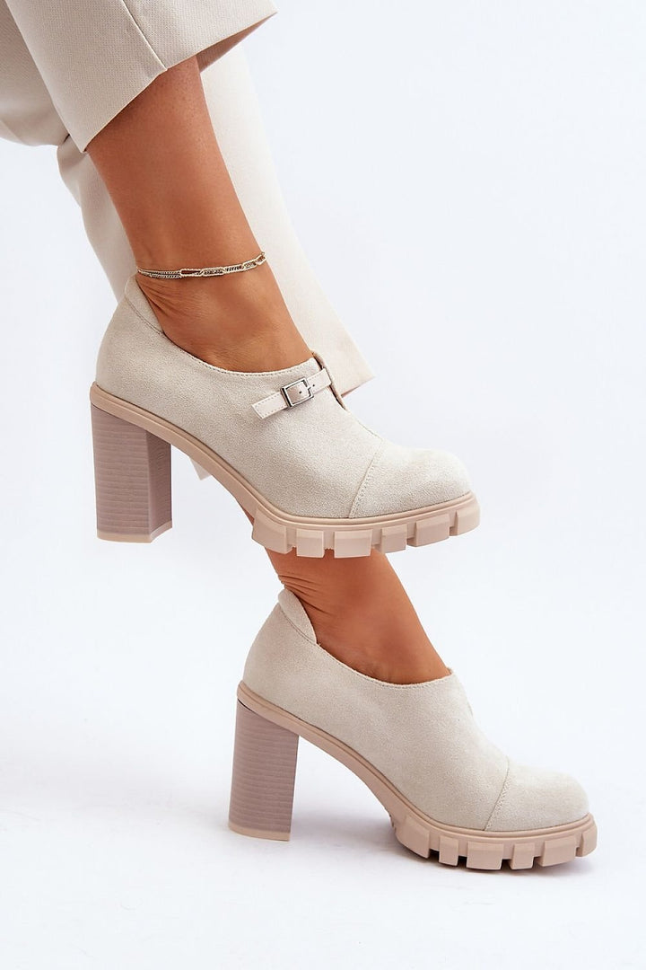 Heeled low shoes Step in style