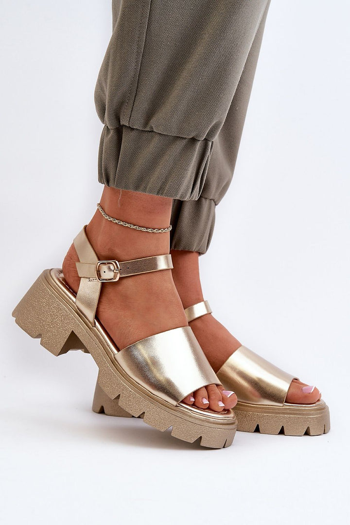 Heel sandals Step in style