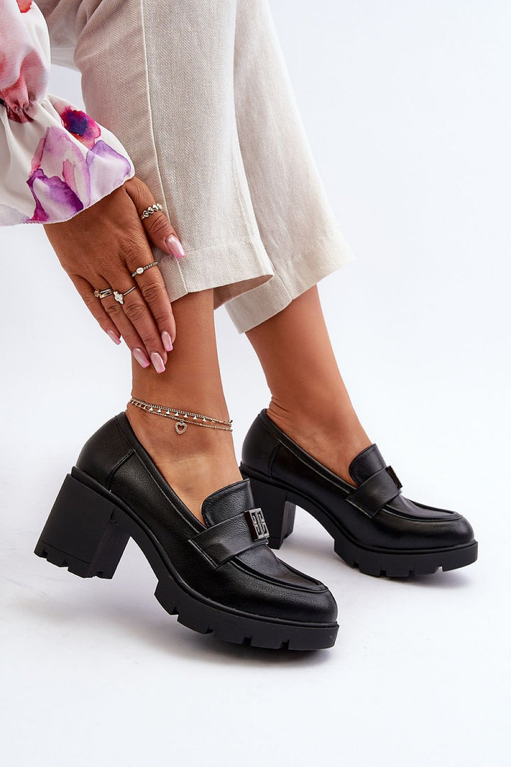 Heeled low shoes Step in style