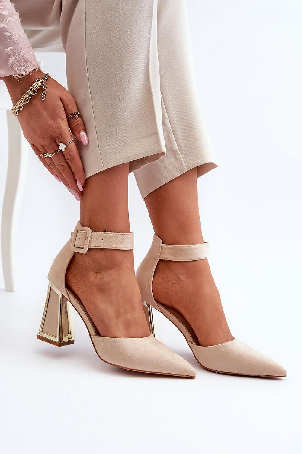 Block heel pumps Step in style