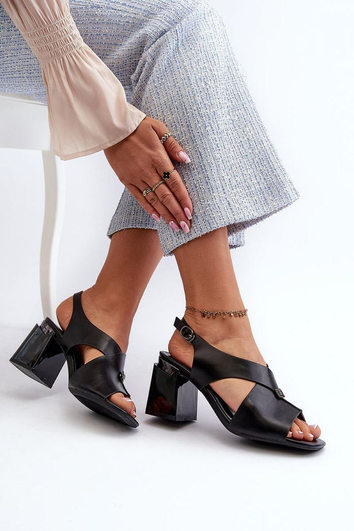 Heel sandals Step in style