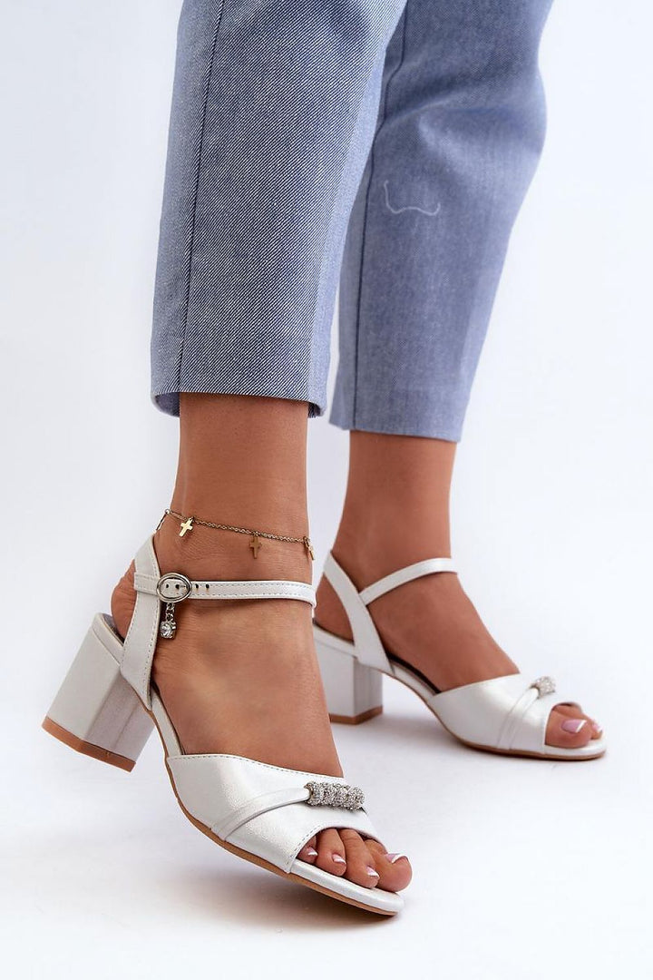 Heel sandals Step in style