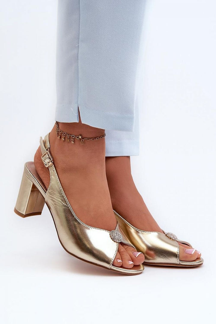 Heel sandals Step in style