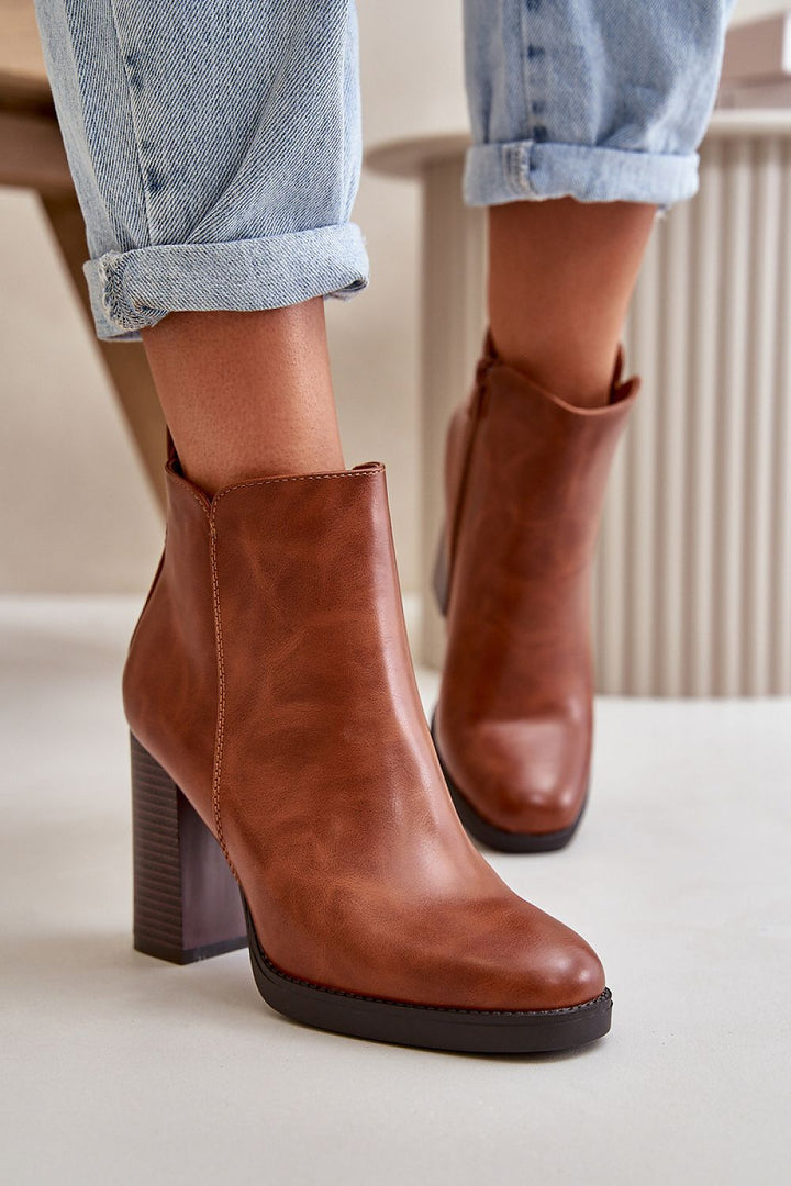 Heel boots Step in style