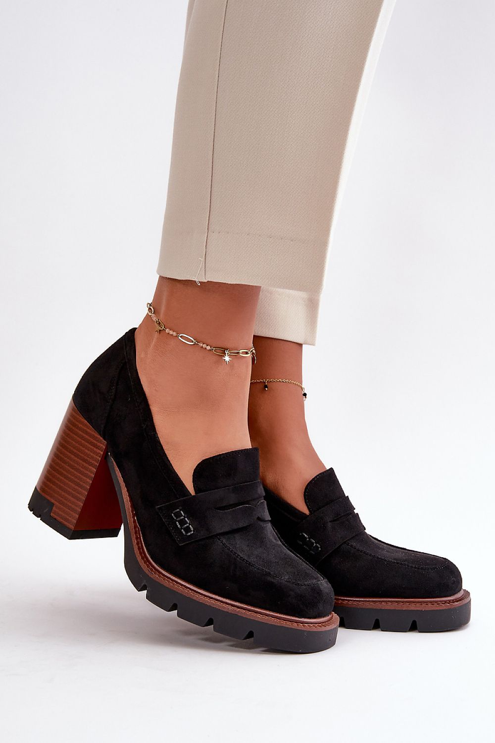 Heeled low shoes Step in style