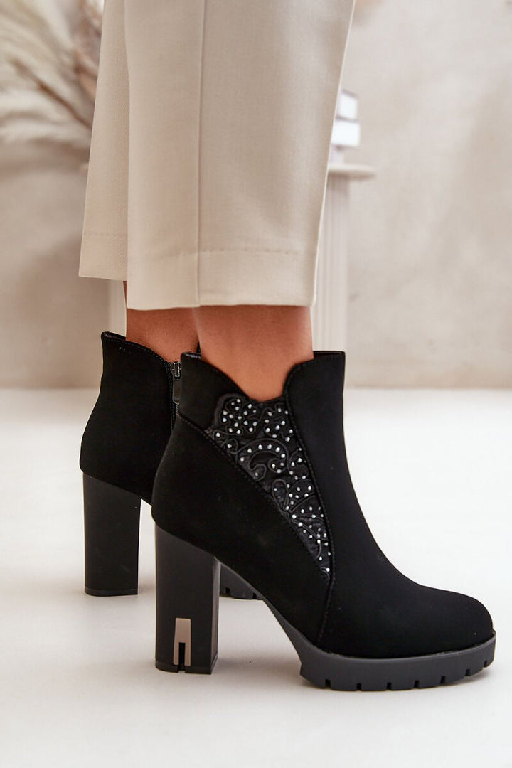 Heel boots Step in style