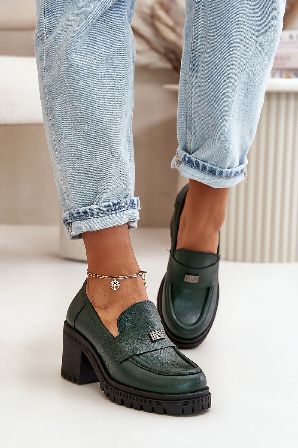 Heeled low shoes Step in style