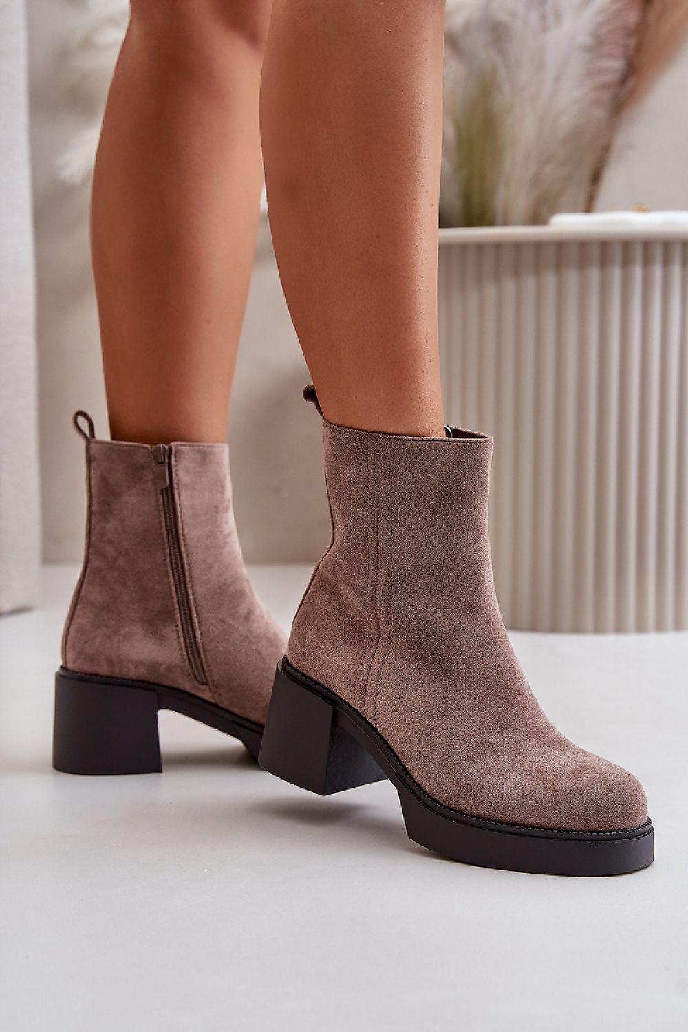 Heel boots Step in style