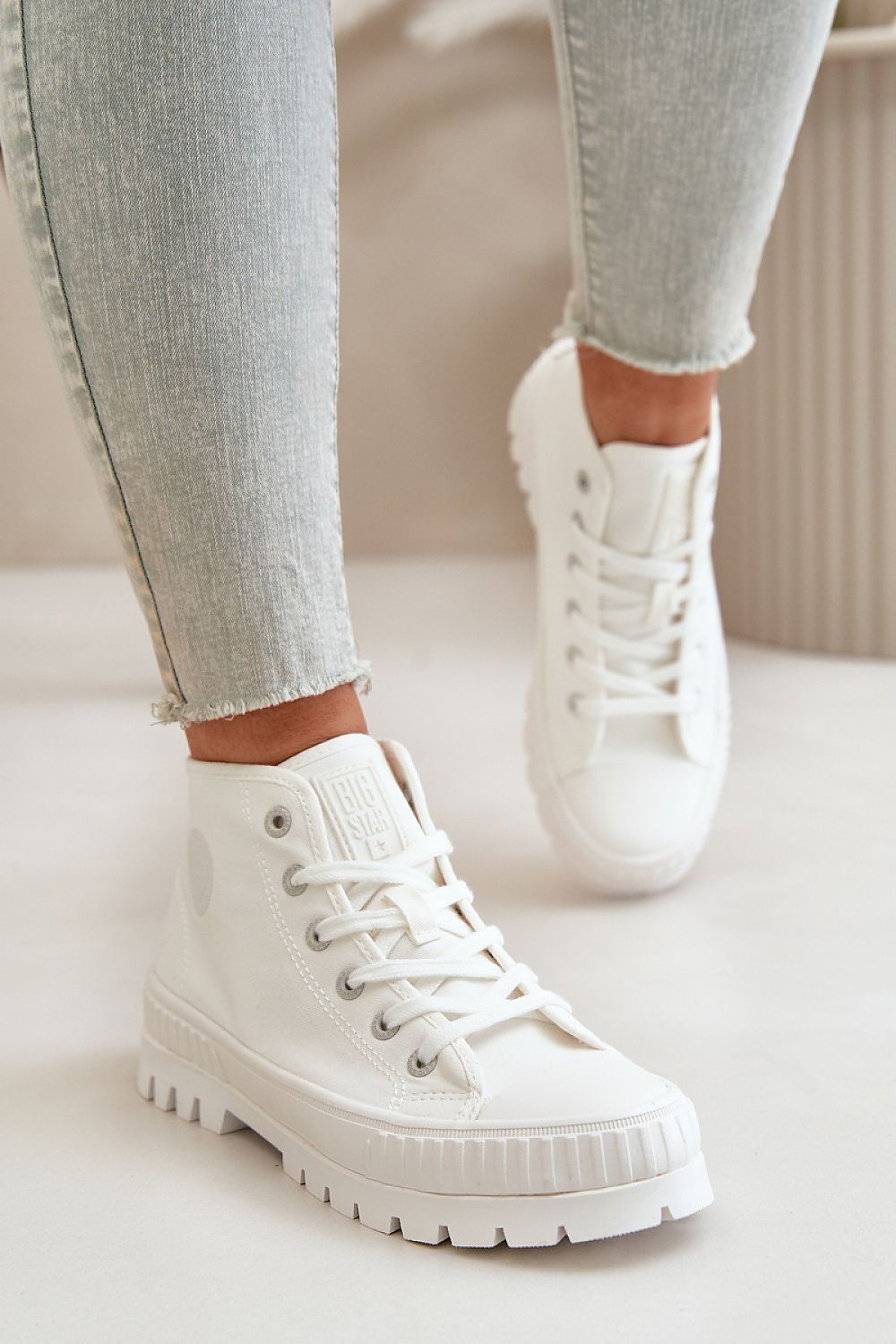 Sneakers Step in style