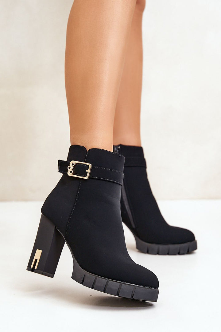 Heel boots Step in style