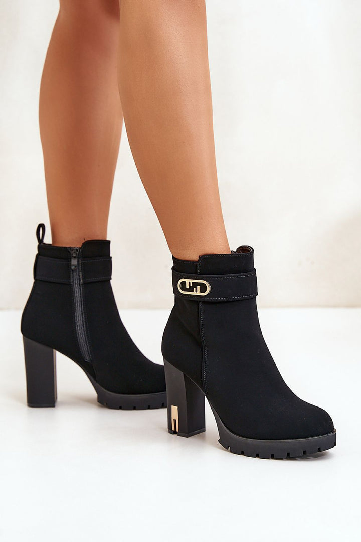 Heel boots Step in style