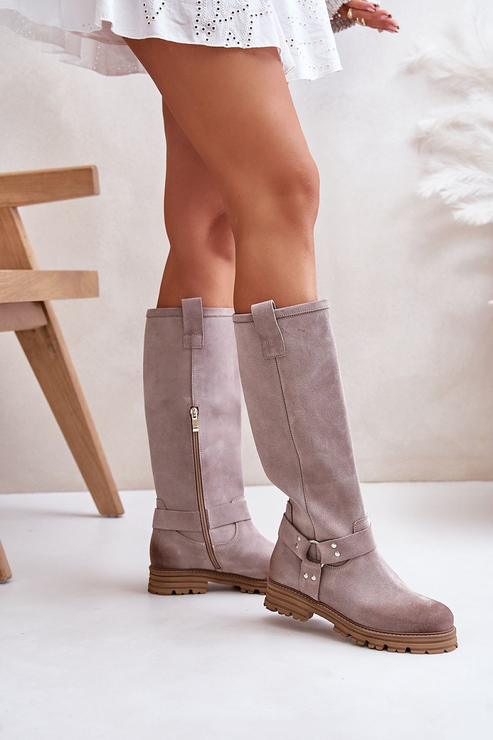 Thigh-Hight Boots Step in style