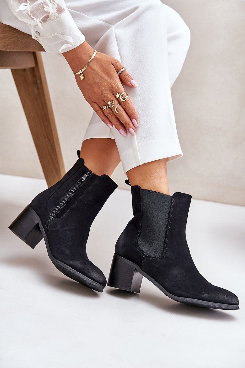 Heel boots Step in style