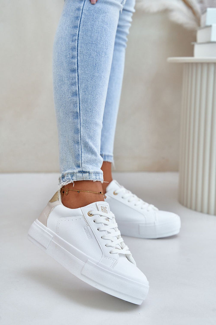 Sneakers Step in style