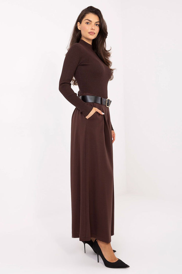  Women trousers model 218448 Italy Moda 