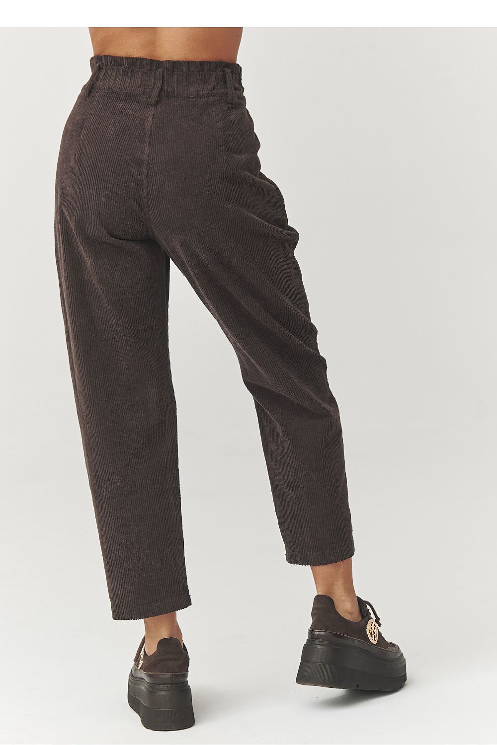 Women trousers model 223243 Makadamia 
