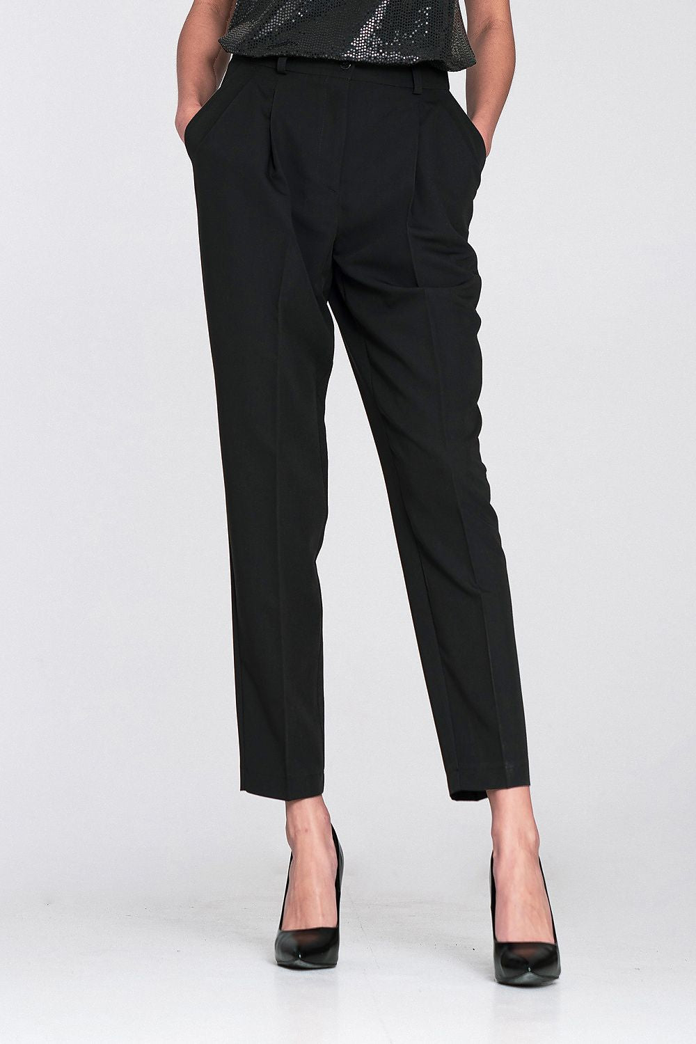  Women trousers model 223281 Nife 