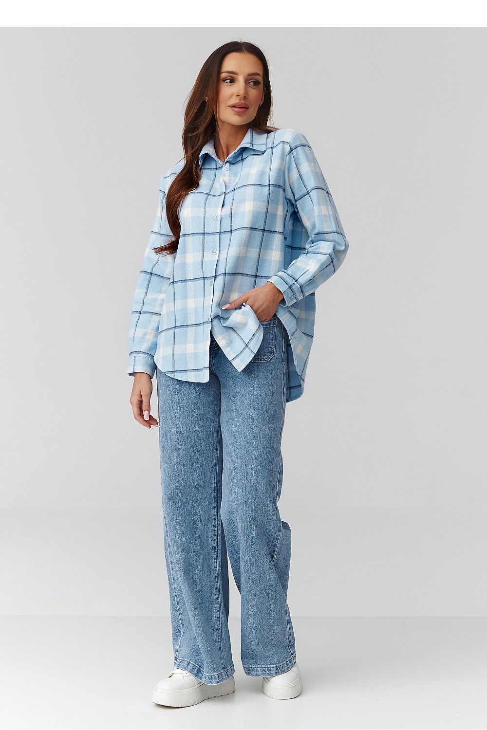  Long sleeve shirt model 224088 Makadamia 