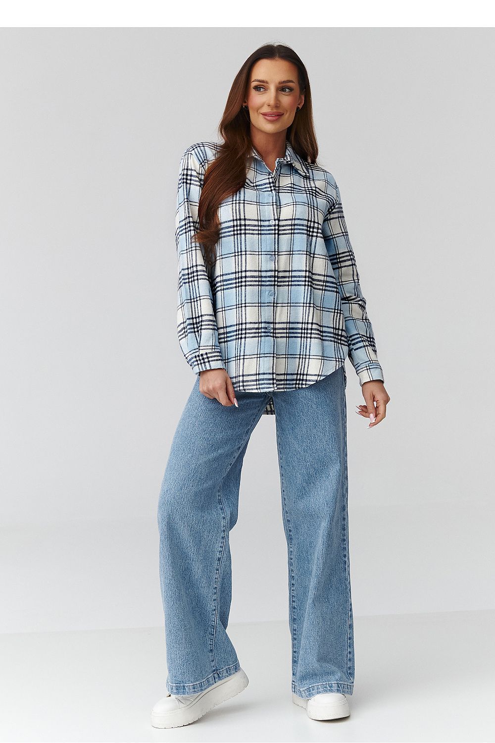  Long sleeve shirt model 224089 Makadamia 