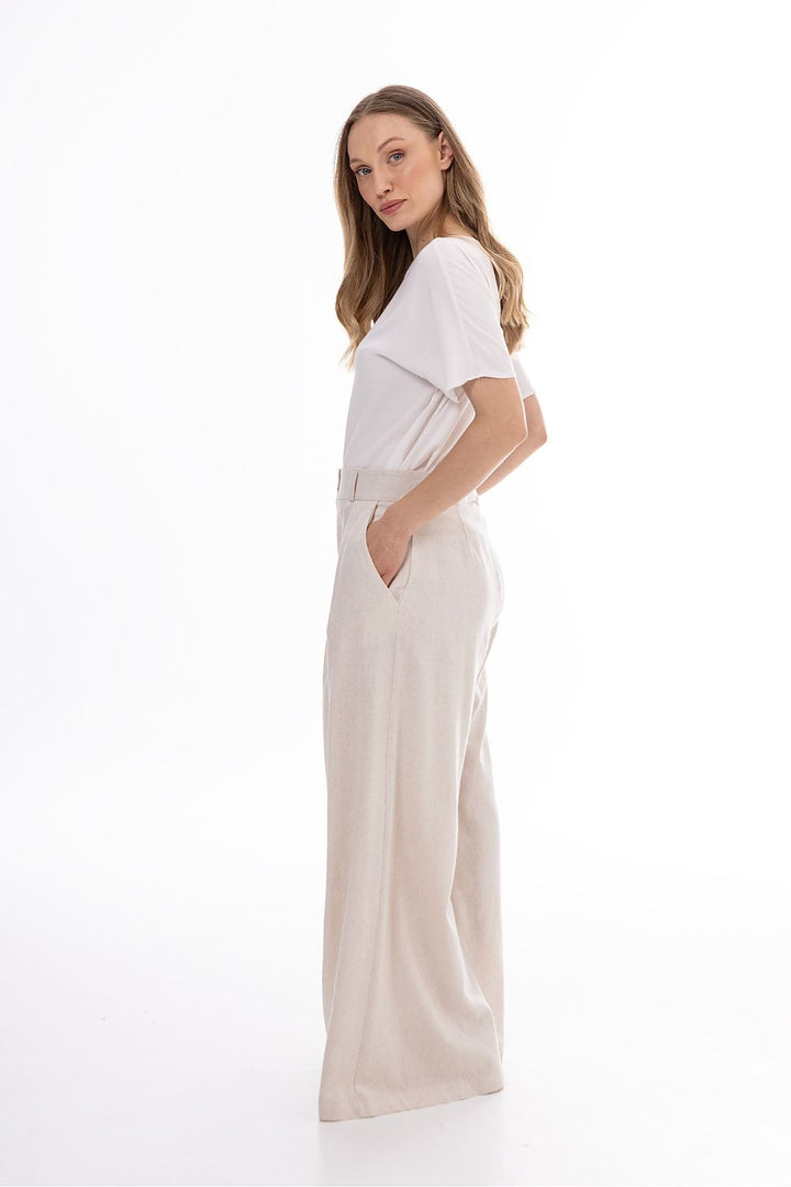  Women trousers model 225301 awama 