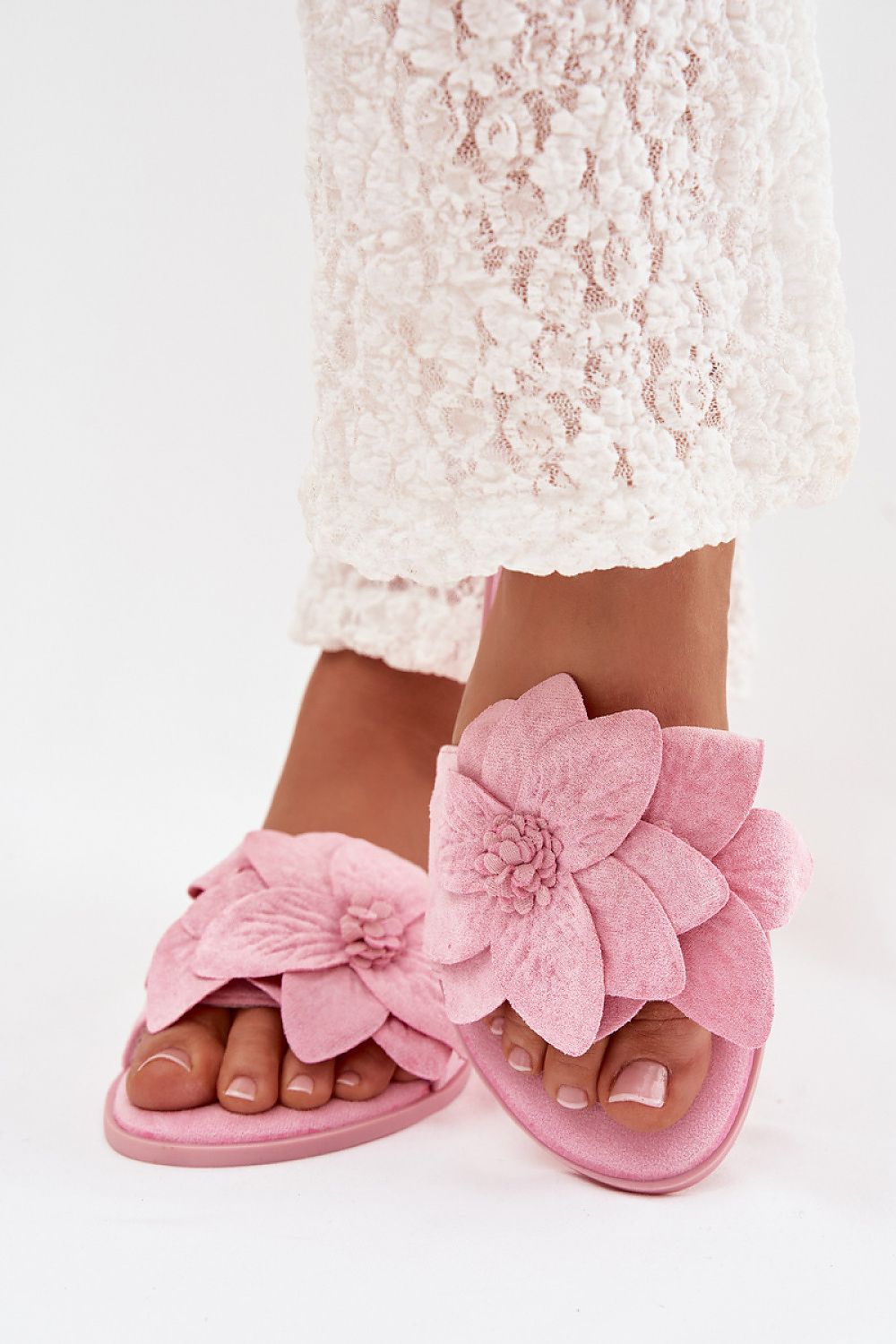  Flip-flops model 225392 Step in style 