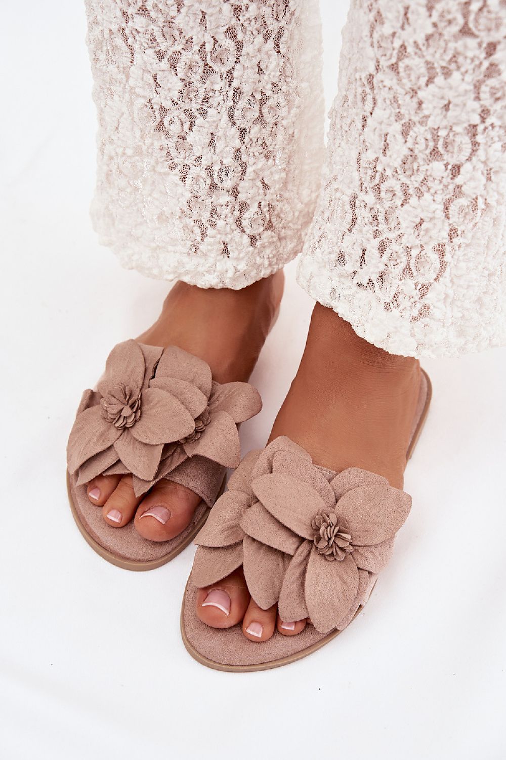  Flip-flops model 225393 Step in style 