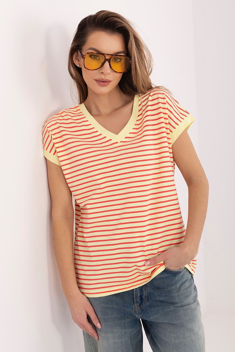  T-shirt model 225463 Relevance 