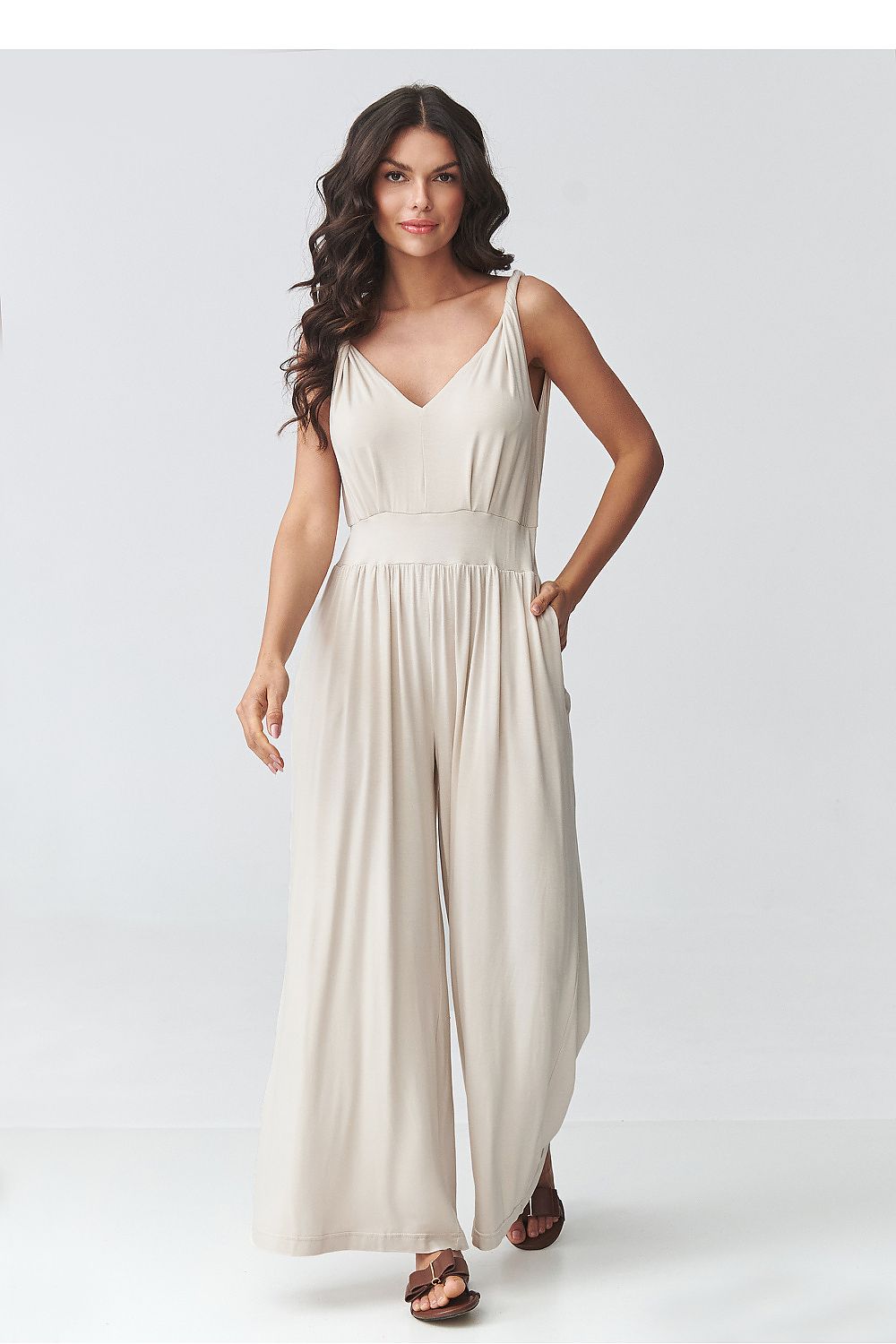  Suit model 225661 Makadamia 