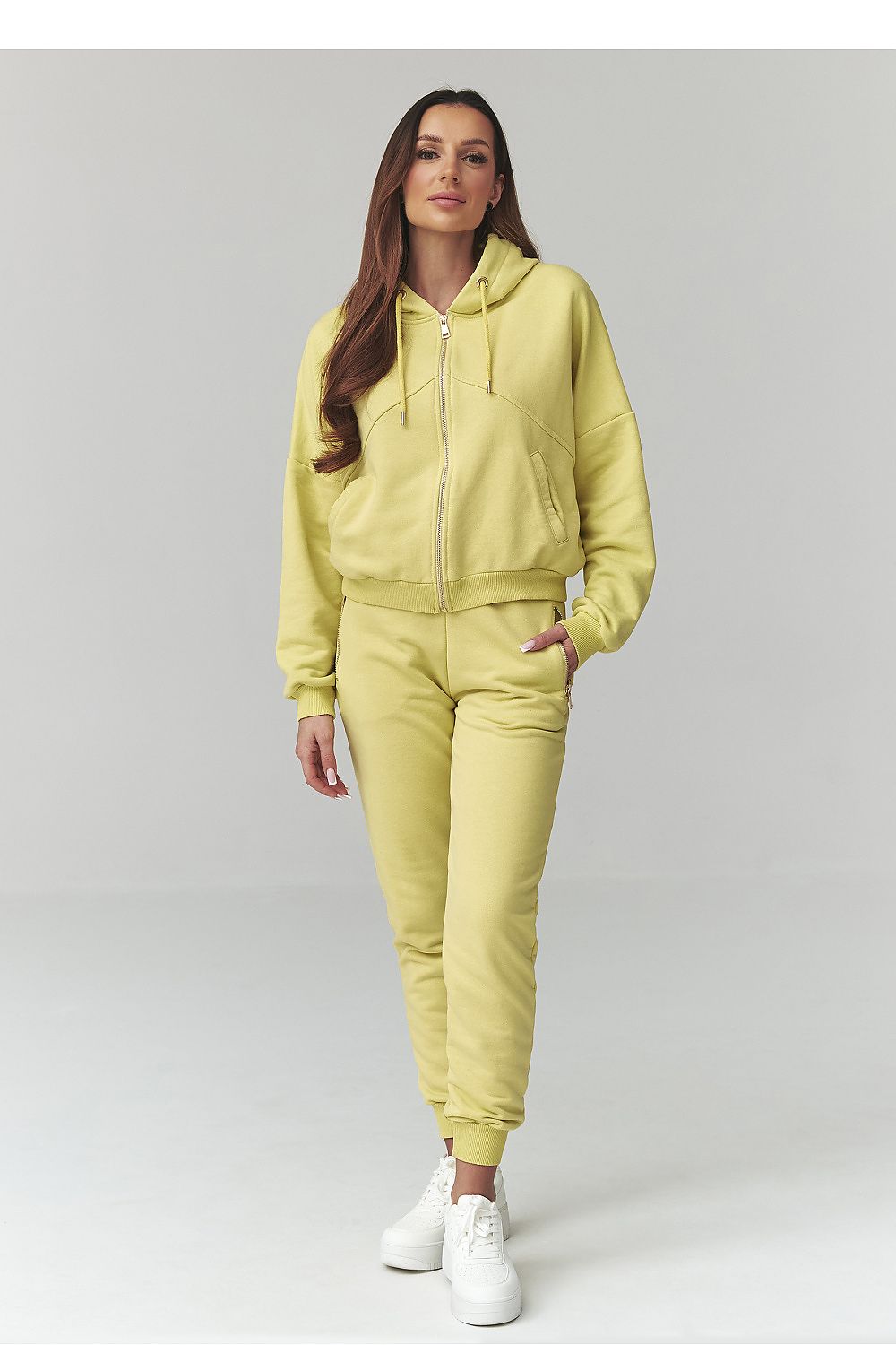  Set model 225695 Makadamia 