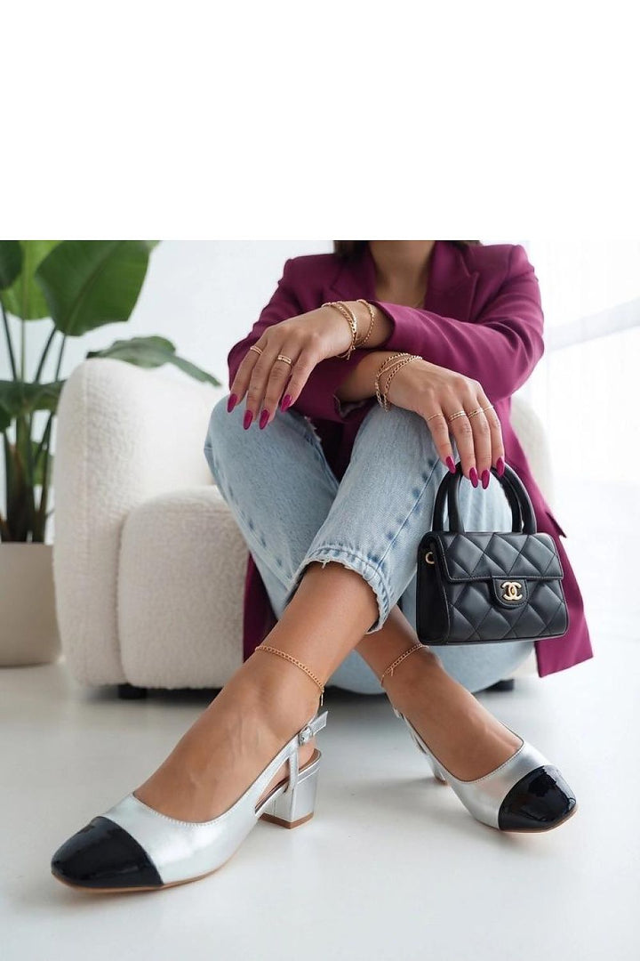  Block heel pumps model 230485 Solea 
