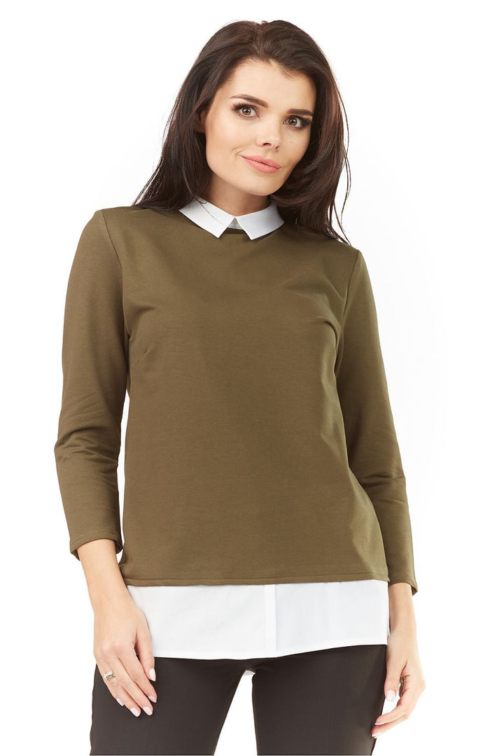 ✨ Women's Red Knitted Blouse – White Collar & Contrast Trim ✨