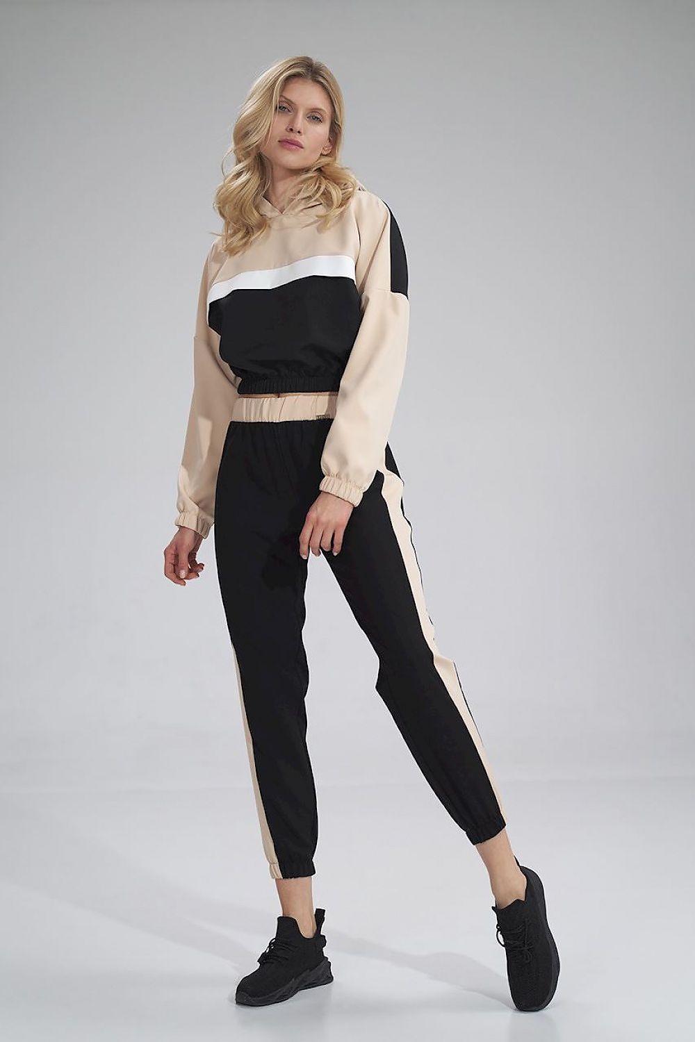  Tracksuit trousers model 154685 Figl 
