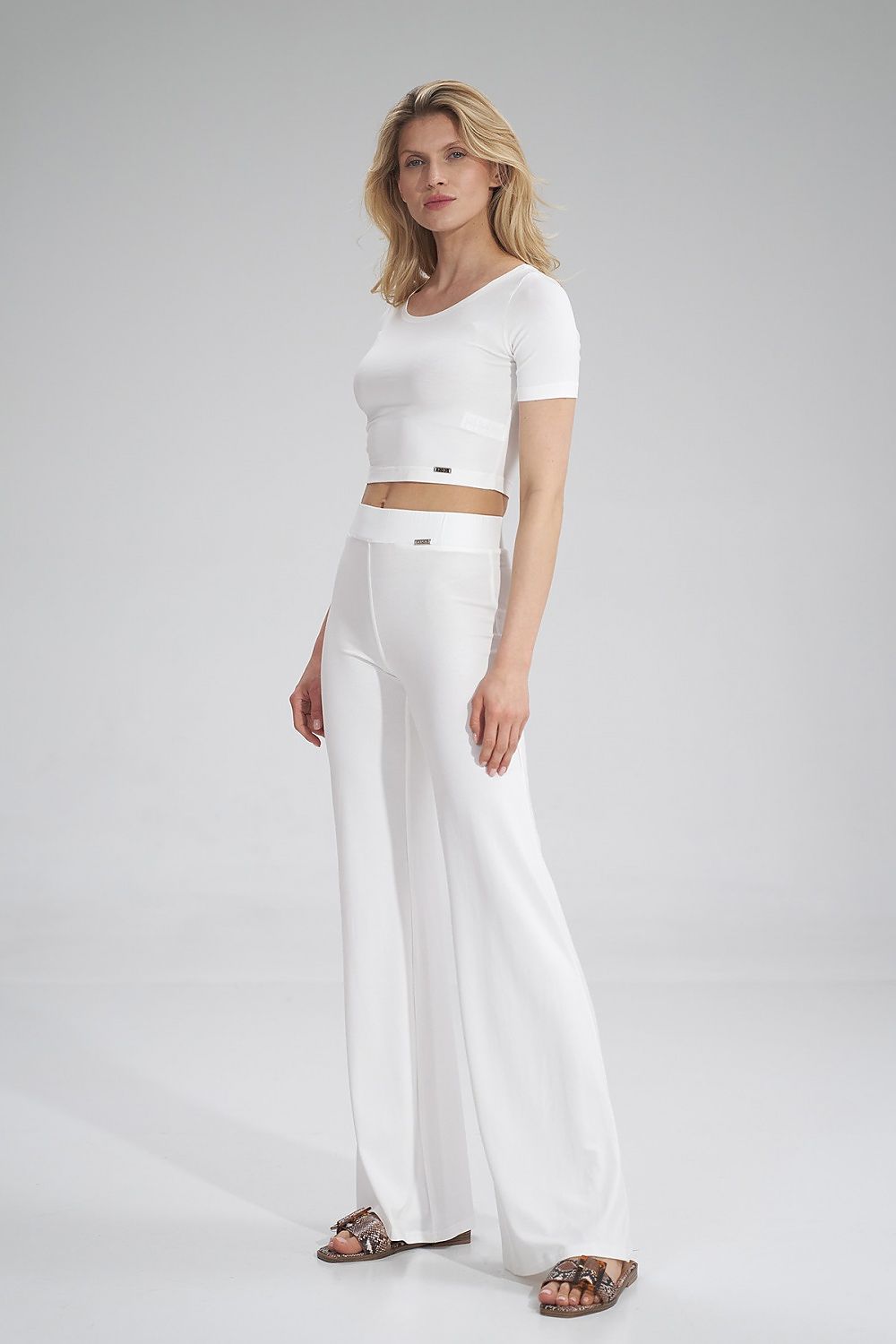  Women trousers model 154717 Figl 
