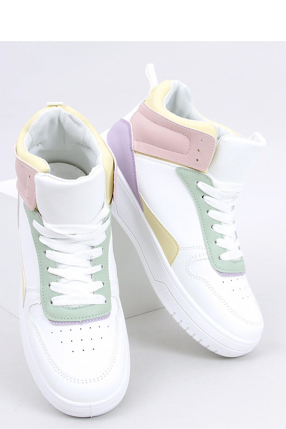 Sneakers Inello