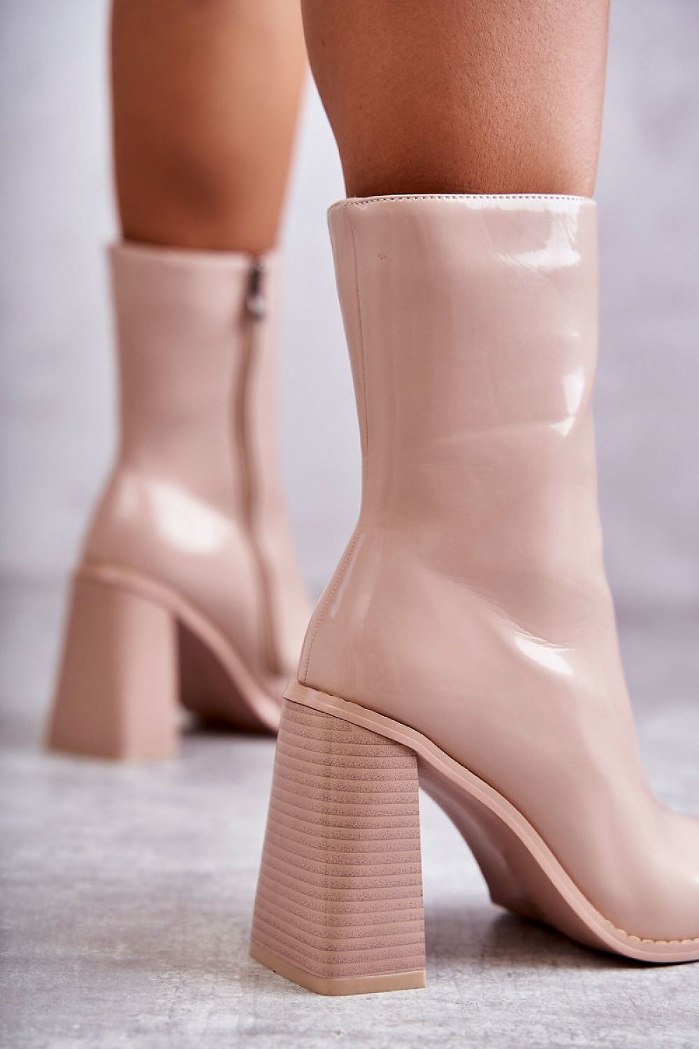 Heel boots Step in style