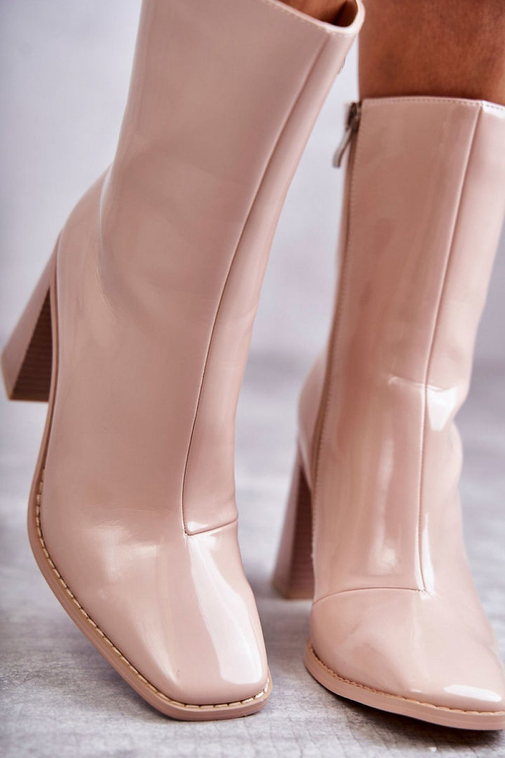 Heel boots Step in style