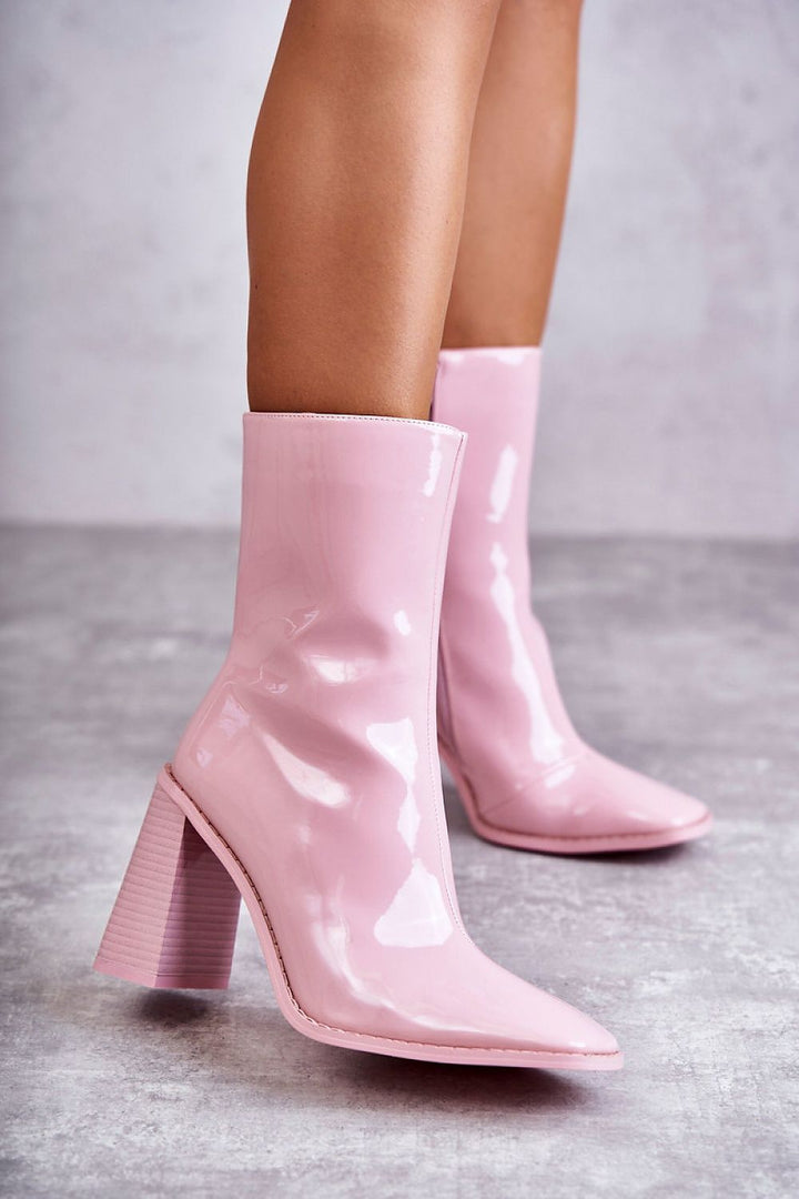 Heel boots Step in style