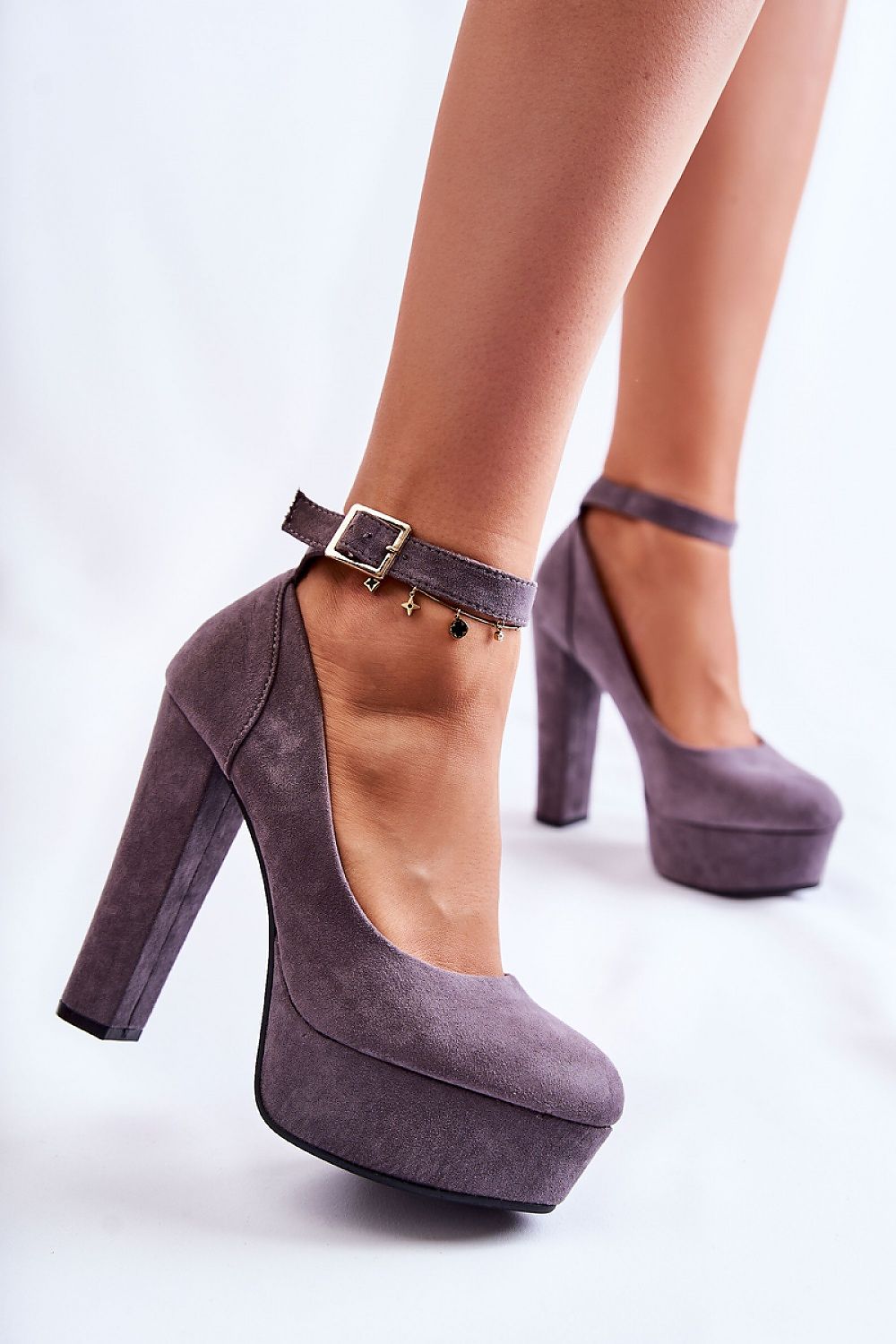 Heel pumps Step in style