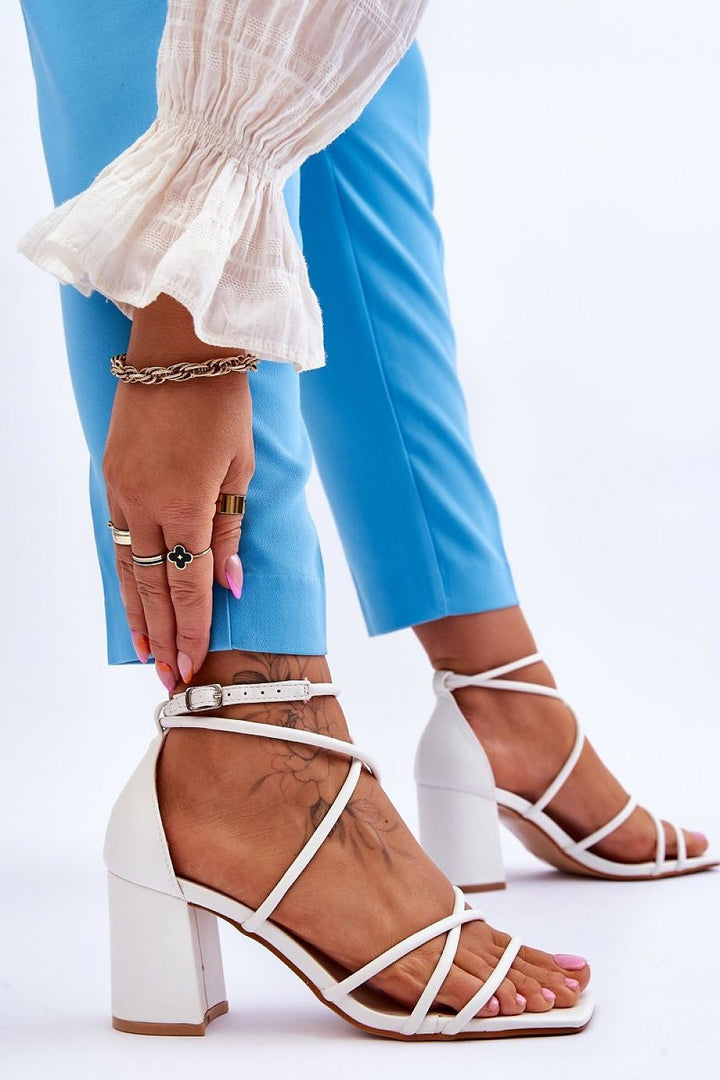 Heel sandals Step in style