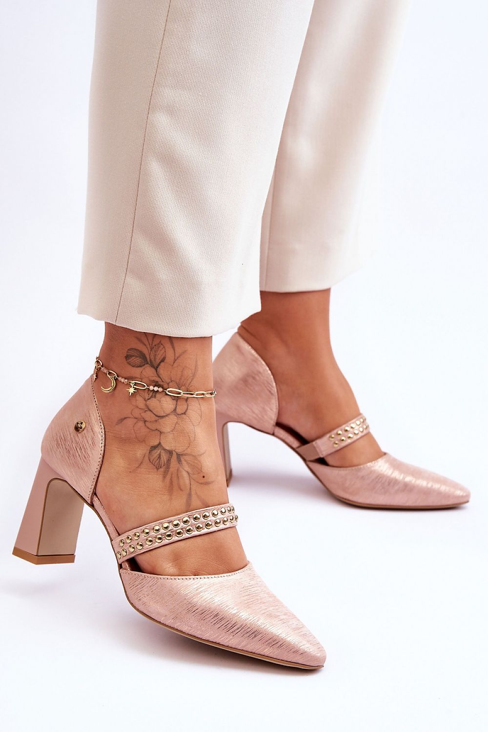 Block heel pumps Step in style