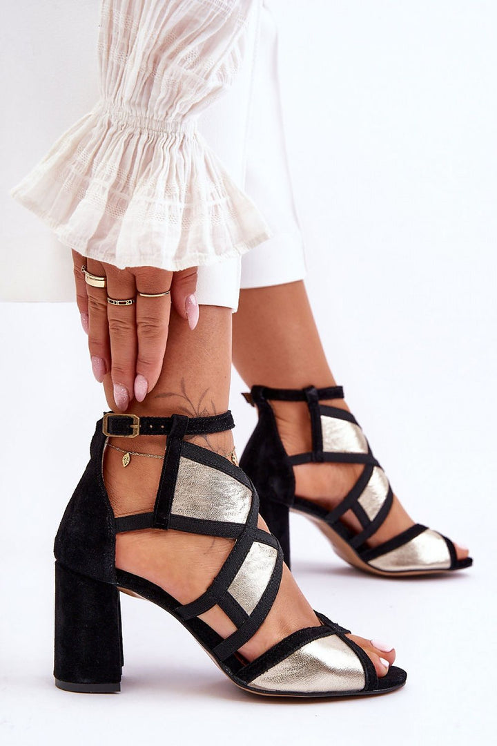 Heel sandals Step in style