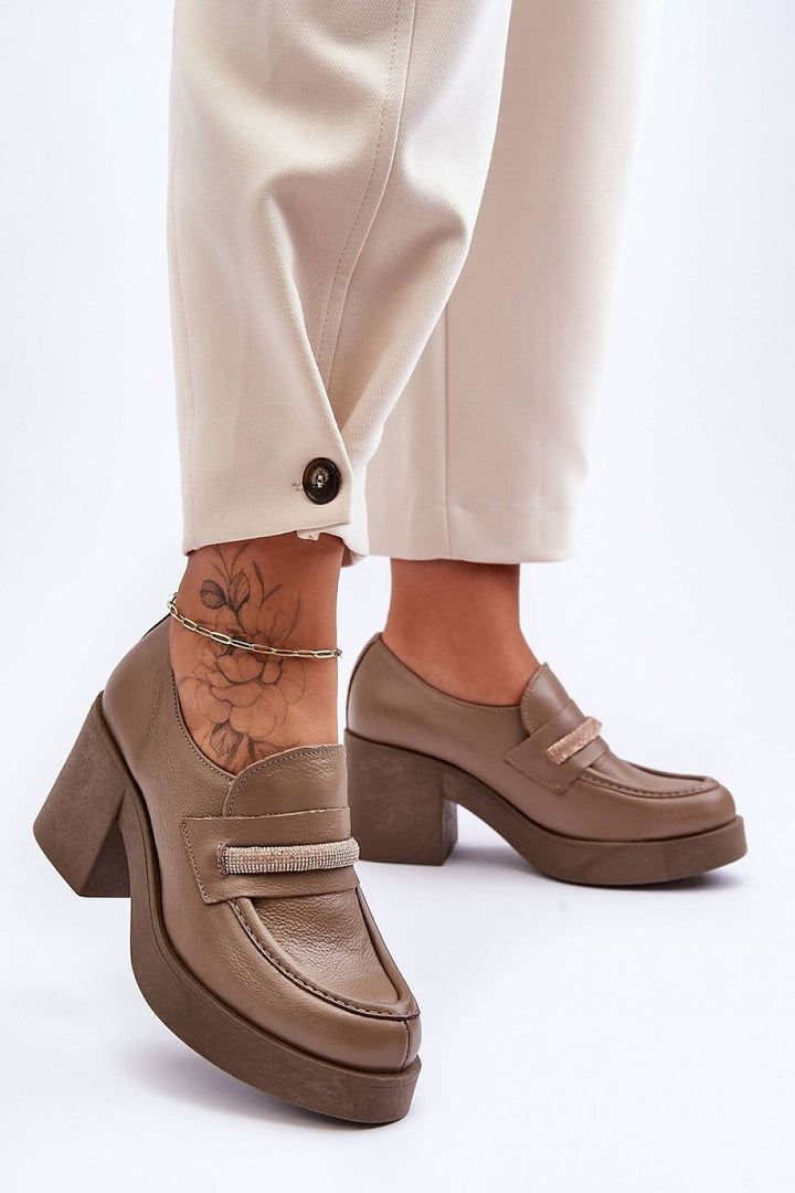 Heeled low shoes Step in style