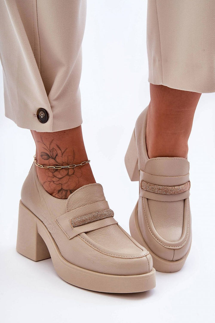 Heeled low shoes Step in style