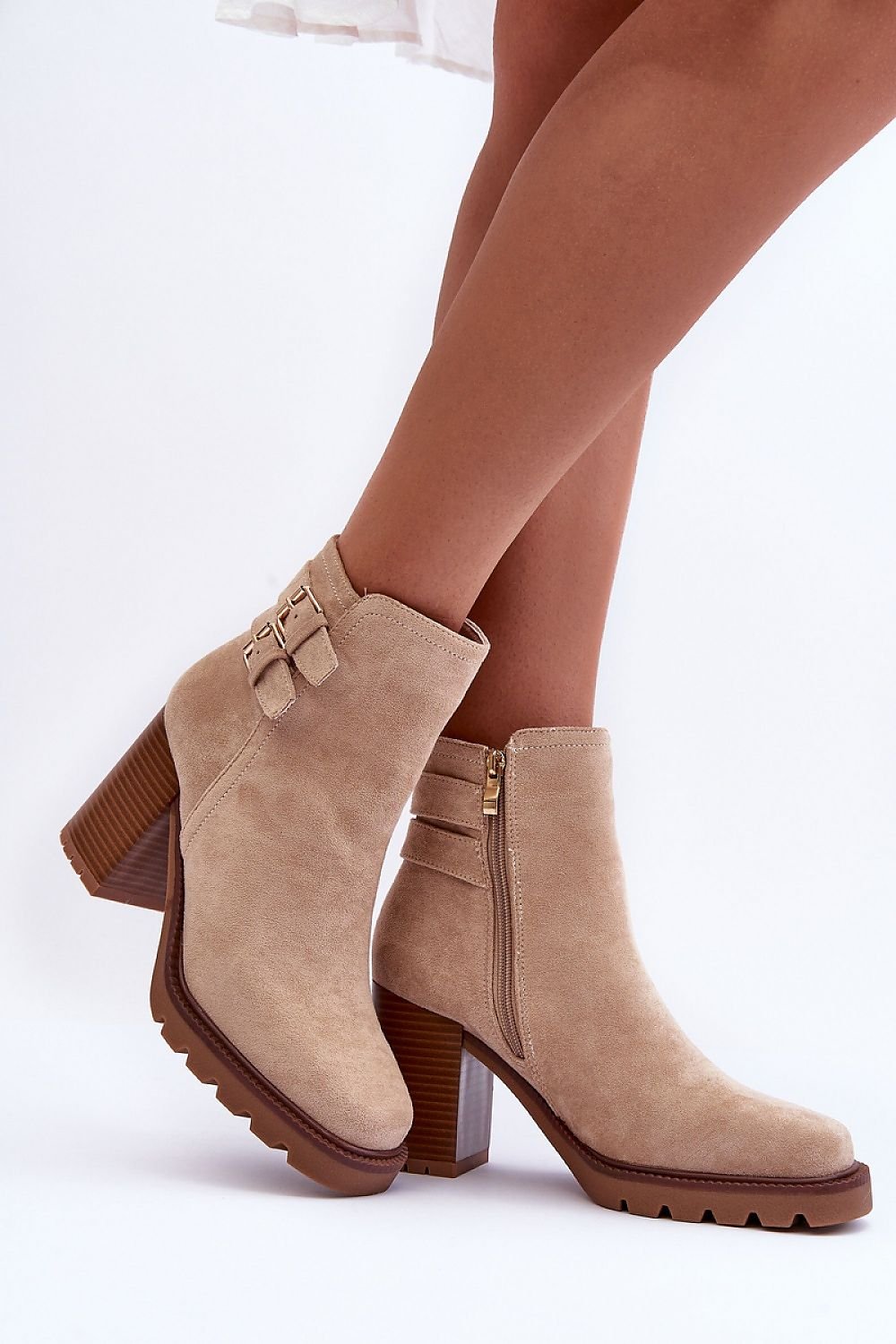 Heel boots Step in style