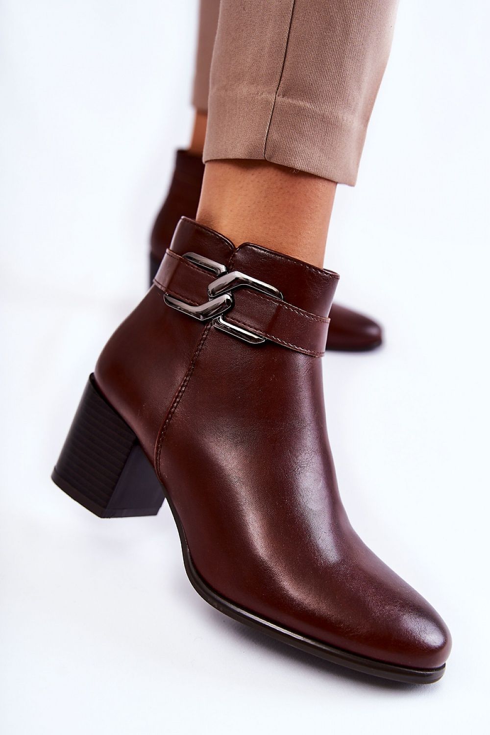 Heel boots Step in style