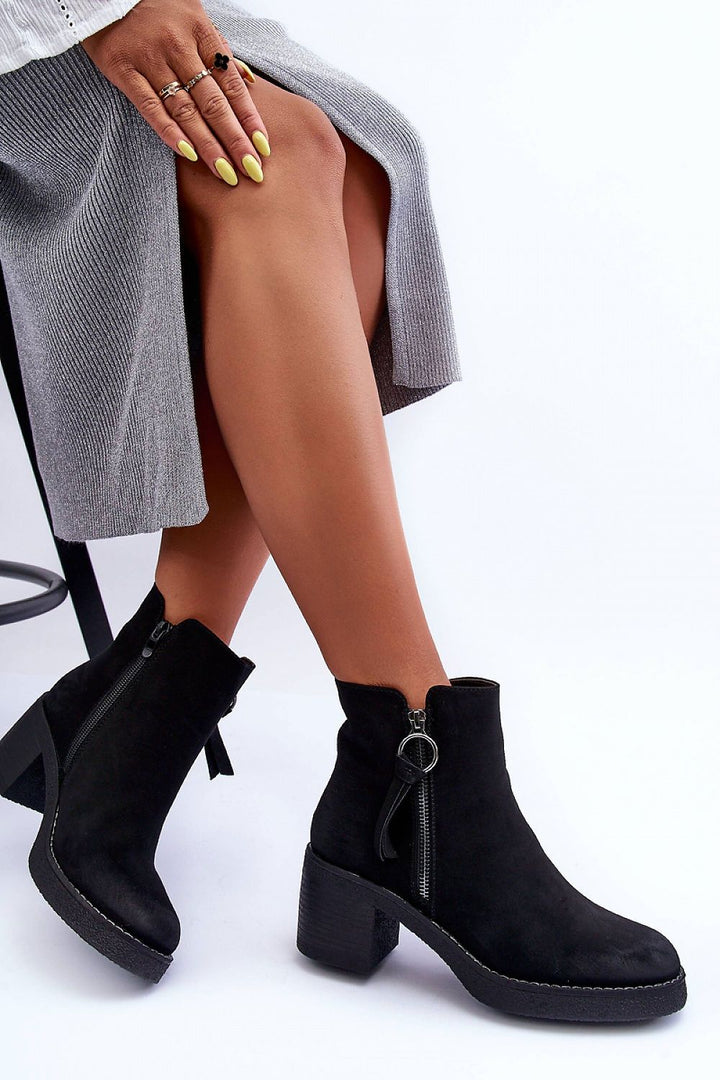 Heel boots Step in style